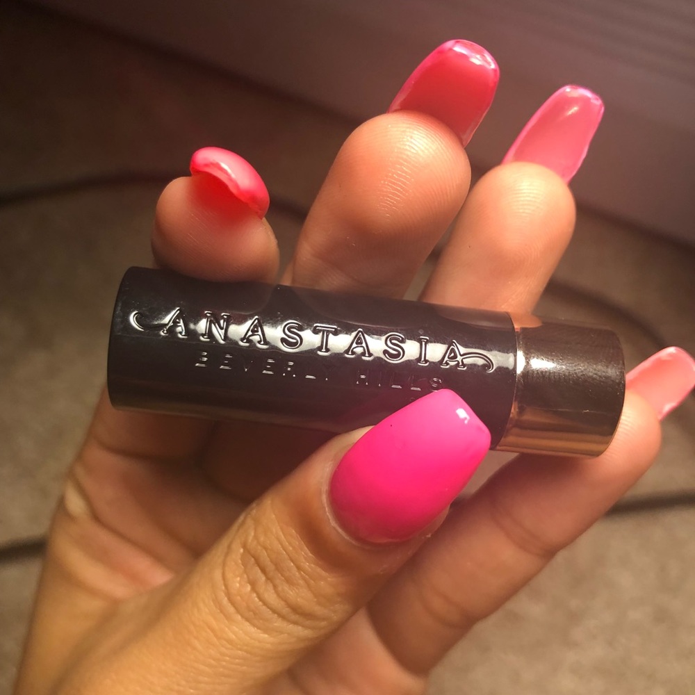 “Soft pink” Anastasia lipstick